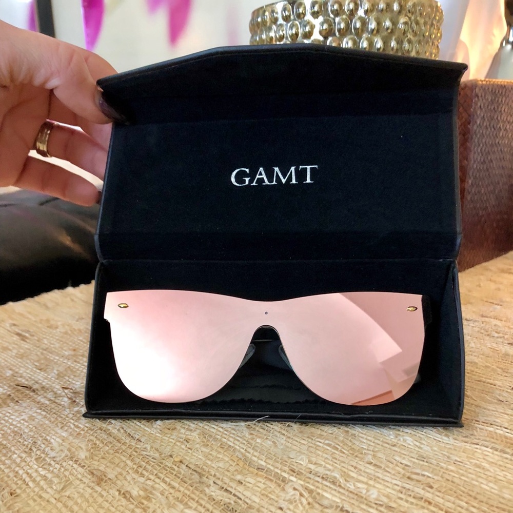 Rose gold mirror sunglasses